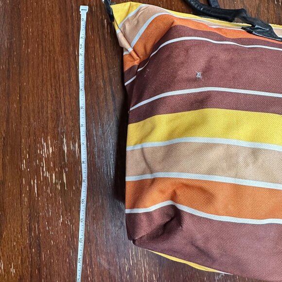 Sunset Colored Weekend Tote Lightweight Travel Bag - Picture 8 of 12